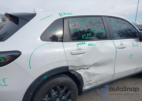 2024 Honda Hr-V 2Wd Sport/2Wd Sport W/O Bsi z USA, uszkodzony, nr VIN 3CZRZ1H55RM713659